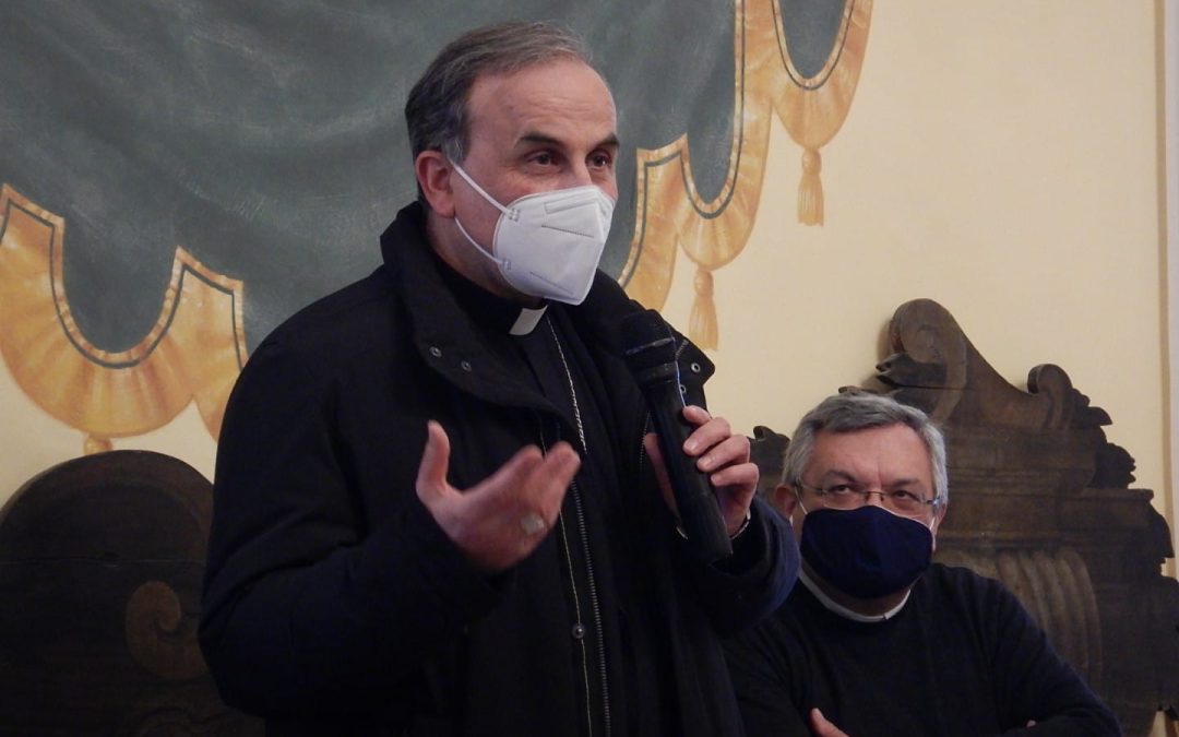 Monsignor Pompili incontra i giornalisti