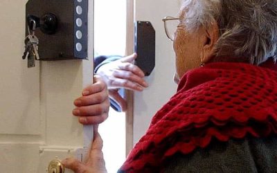 Truffe agli anziani in aumento: i consigli delle forze dell’ordine