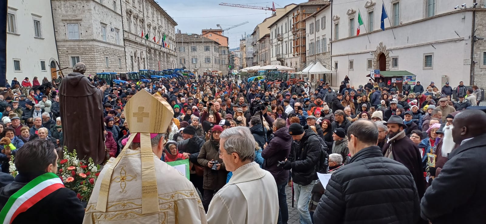 Tanti fedeli accorsi alla festa di Sant'Antonio Abate: le loro voci